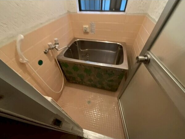 門真市野里町貸家の浴室