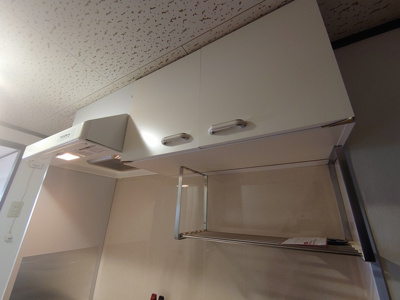 【設備】 | 土井グランドマンション | キッチン上収納も充実しています。