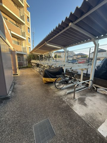 アンビシャス豊四季のその他共用部分|駐輪場