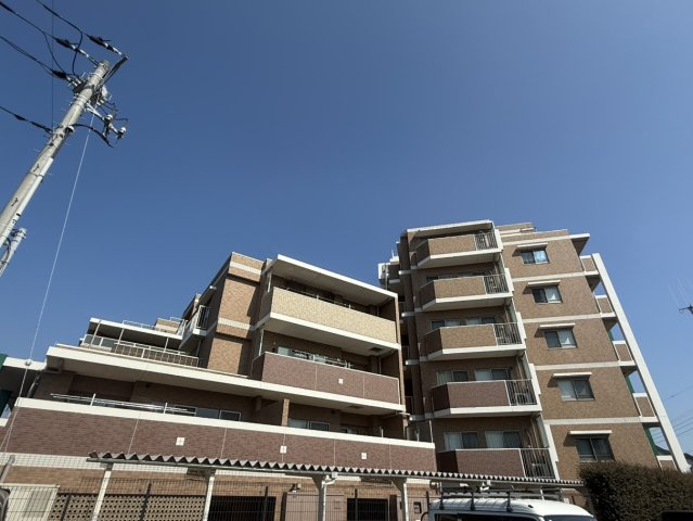 アンビシャス豊四季の外観