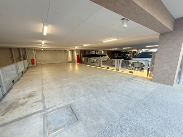 アンビシャス豊四季の駐車場|共用部・駐車場