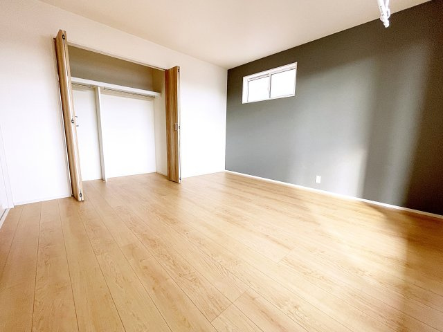 新築戸建・新築建売　郡山市大槻町針生　開成小・第一中の洋室|8帖の洋室は主寝室としてご夫婦の部屋におすすめです！