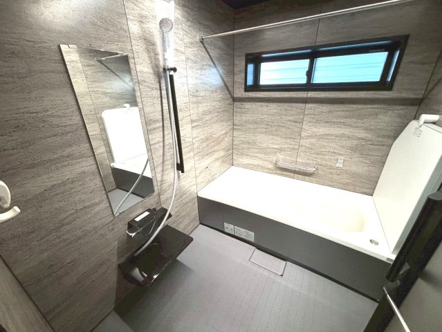 新築戸建　安八郡安八町南今ケ渕第１　全12区画分譲の浴室|浴室仕様。5時間経っても2.5度以内の湯温低下ですから、追い炊き回数が減り光熱費も節約できます。