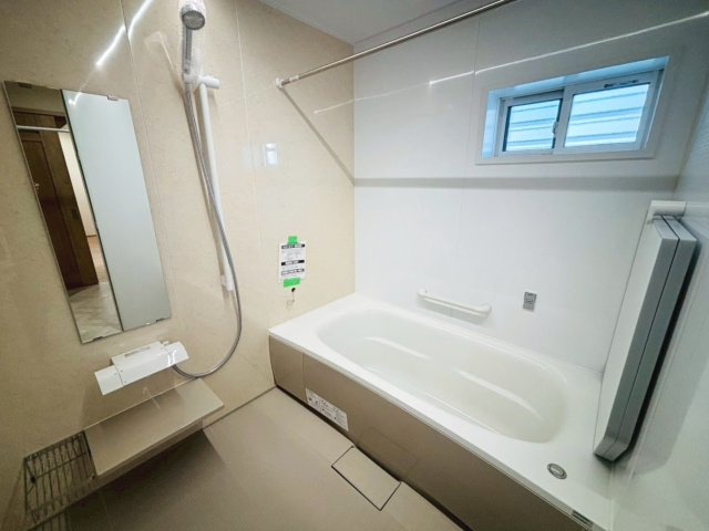 新築戸建　安八郡安八町南今ケ渕第１　全12区画分譲の浴室|浴室仕様。5時間経っても2.5度以内の湯温低下ですから、追い炊き回数が減り光熱費も節約できます。
