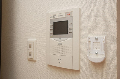 【セキュリティ】 | AFFLUENCE難波 | モニター付きインターホンです
