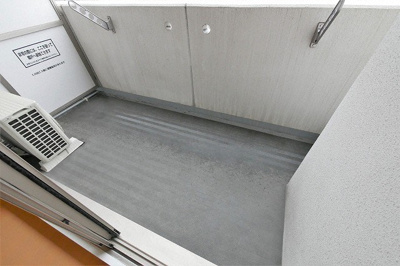 【バルコニー】 | AFFLUENCE難波 | 外からの目が気にならないバルコニーで洗濯物が干せます