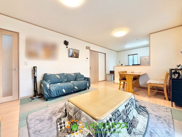 加須市船越　中古一戸建ての居間・リビング|2025年12月8日撮影