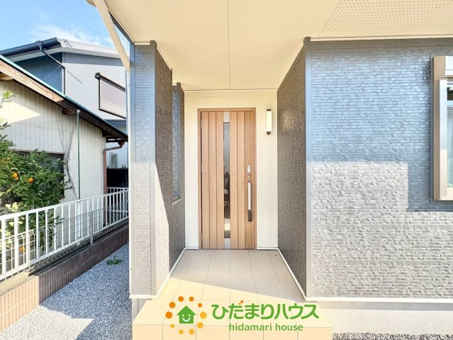 加須市船越　中古一戸建ての玄関|2025年12月8日撮影