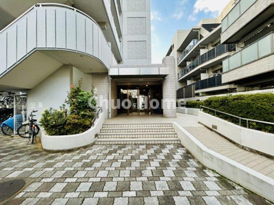 【エントランス】 | メゾンエクレーレ南千住 | 【エントランス】マンションのエントランスは、その物件の印象を決める、顔とも言える場所です。毎日通る場所ですからきれいなのが一番です。