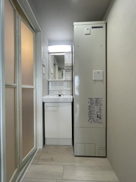 ＯＭＯＣｉ　ＤＥ　ＳＥＮＧＯＫＵの独立洗面台