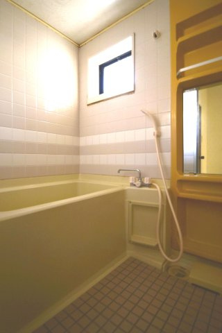 カサビエント新浜Bの浴室