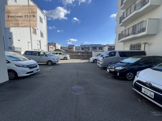 コープ野村森之宮の駐車場