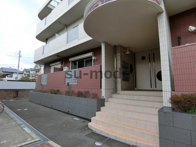 メゾンプレジールのエントランス