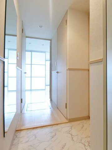 メゾンプレジールの玄関