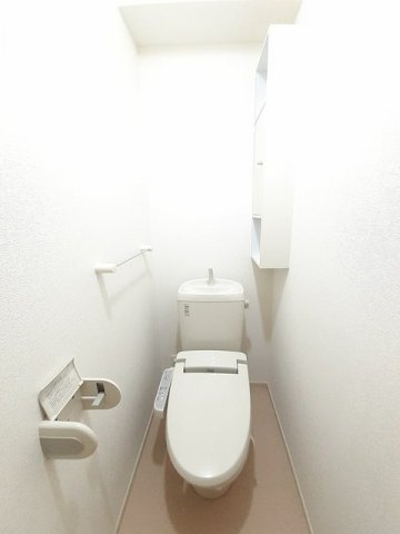 ワンピースのトイレ|コンパクトで使いやすいトイレです