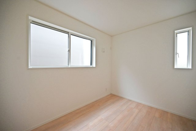 クレイドルガーデン戸ノ内町3丁目新築一戸建て│4LDK+並列駐車2台可の洋室|‐洋室5.1帖(2F)-