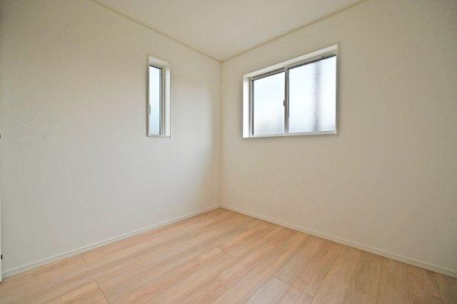 クレイドルガーデン戸ノ内町3丁目新築一戸建て│4LDK+並列駐車2台可の洋室|‐洋室5帖(2F)-