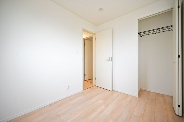 クレイドルガーデン戸ノ内町3丁目新築一戸建て│4LDK+並列駐車2台可の洋室|‐洋室3.7帖(2F)-