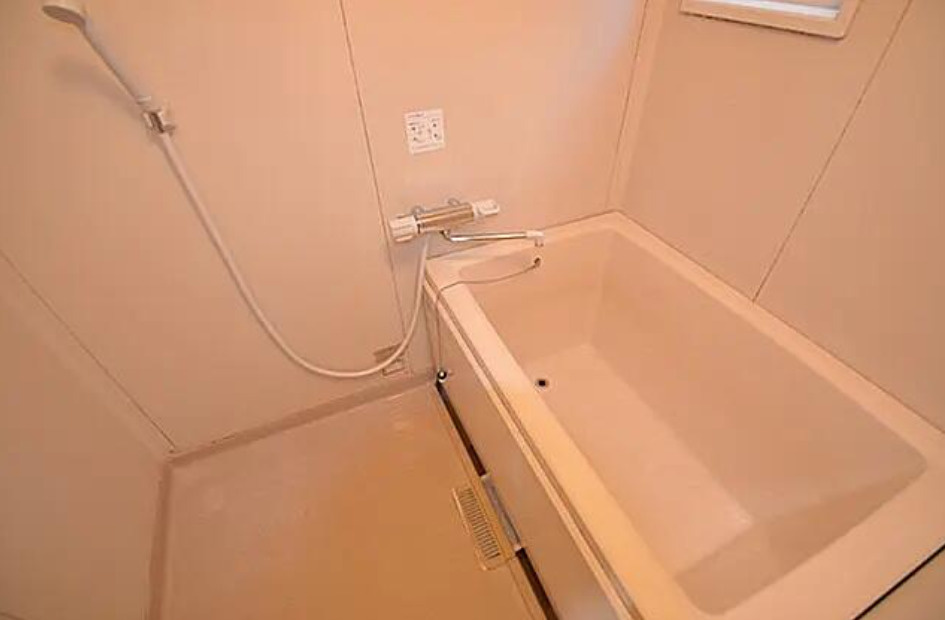 姫路市飾磨区妻鹿　収益アパートの浴室