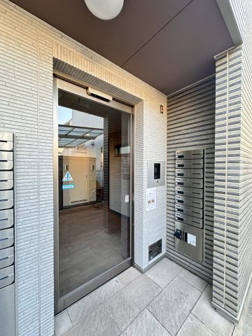 プルメリア東正雀のエントランス