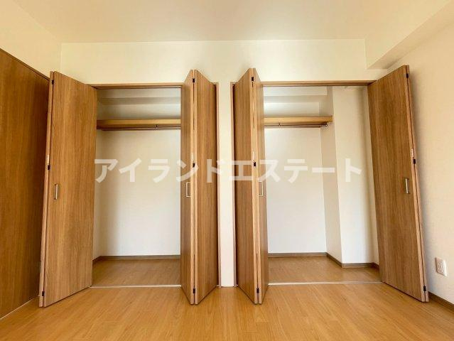 ワイスハイムⅡ　ペット相談　内装リフォーム　駐車場ありの収納