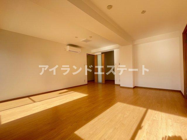 ワイスハイムⅡ　ペット相談　内装リフォーム　駐車場ありの居間・リビング