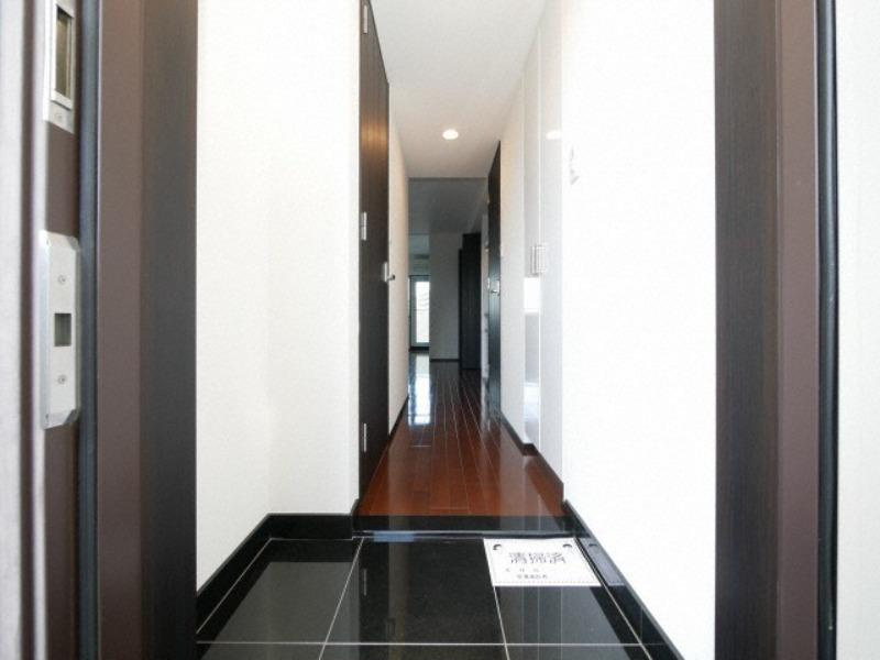 MDI三国コートの玄関