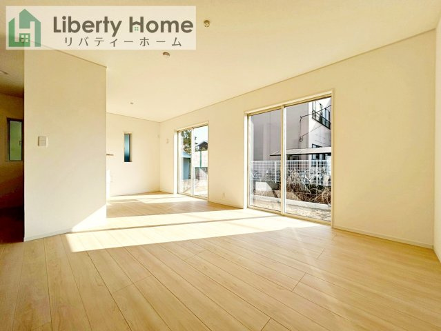 土浦市生田町第4　新築戸建　7号棟の居間・リビング