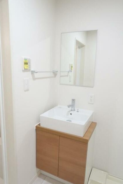 イハナガーデンB棟の独立洗面台