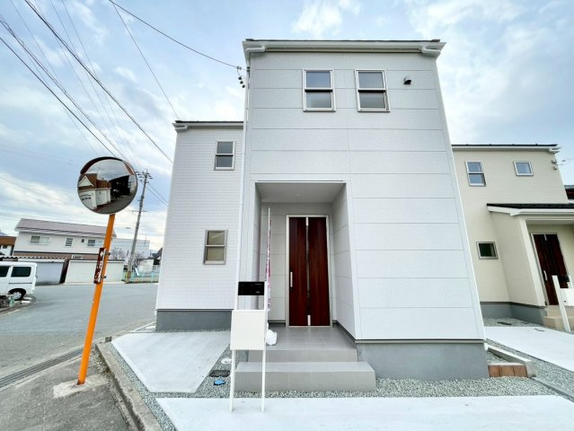 耐震等級３！ご成約プレゼント対象物件！の前面道路含む現地写真|完成済み物件！いつでも見学可能です♪お問合せは＜Tel 026-477-7419＞まで♪ 　２号棟