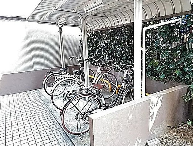 名古屋市南区　シャルマン赤坪の駐輪場