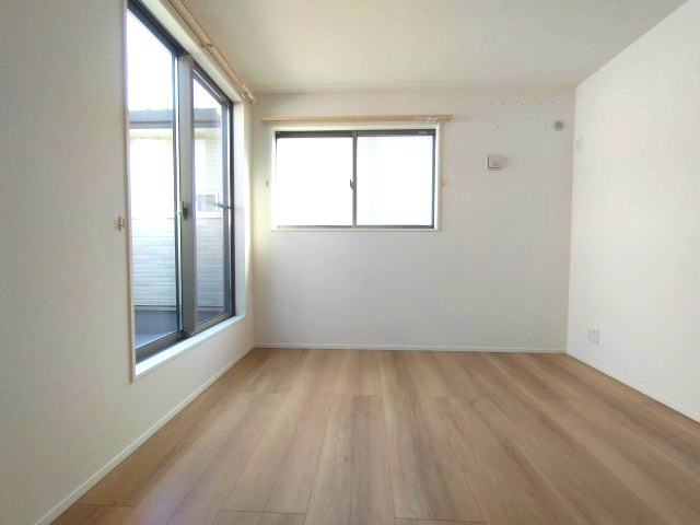 GRAFARE REUSE HOUSE　緑区鏡田　売戸建の洋室|2階洋室