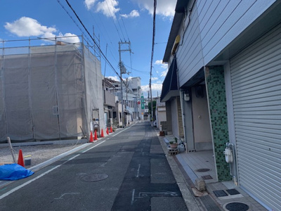 【前面道路含む現地写真】 | Livele Garden.S松原南新町1丁目　3号棟 | お家探しは、現地を見るのがいちばん！周辺環境や陽当たりなど、ぜひ一度足をお運びください。（2025年12月撮影）
