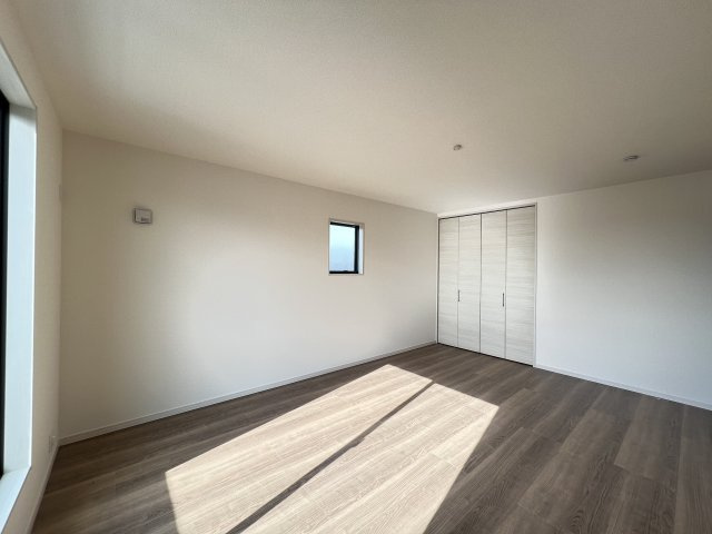 北葛城郡広陵町萱野3期　3号棟の寝室|洋室11帖　主寝室にピッタリ