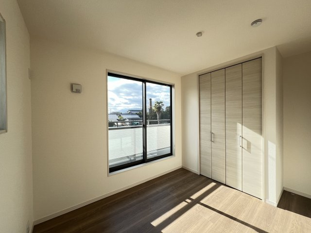 北葛城郡広陵町萱野3期　3号棟の洋室|洋室5.25帖　バルコニー続きで明るいお部屋