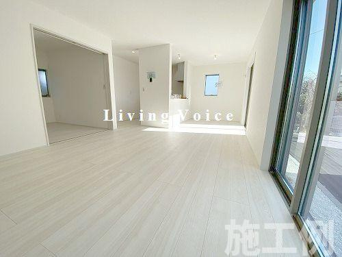 【居間・リビング】 | 【仲介手数料０円】海老名市国分寺台5丁目　新築一戸建て | 海老名市国分寺台5丁目　新築一戸建て