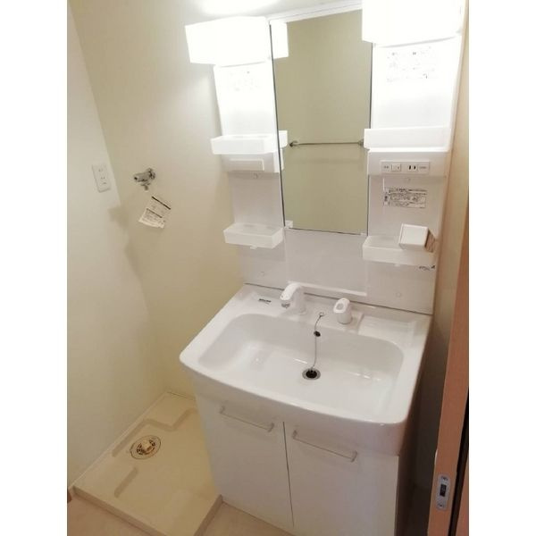 ハーベストコート伯太の洗面所|コンパクトで使いやすい洗面所