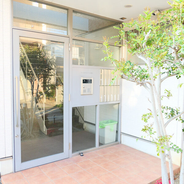 ハーベストコート伯太のエントランス|清潔なエントランスです