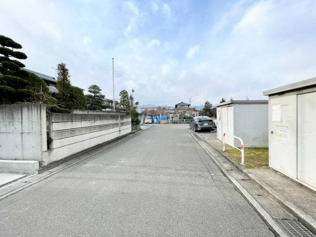 長野稲葉第３の前面道路含む現地写真