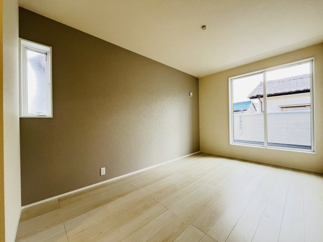 豊明市栄町新左山1-197『仲介手数料無料』新築戸建ての洋室