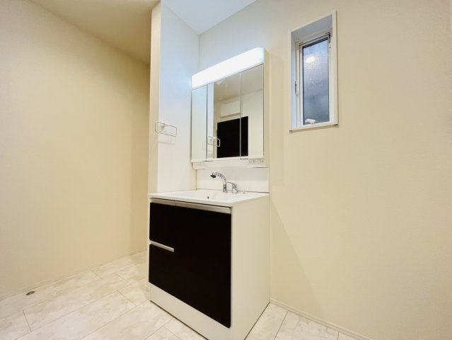 豊明市栄町新左山1-197『仲介手数料無料』新築戸建ての独立洗面台