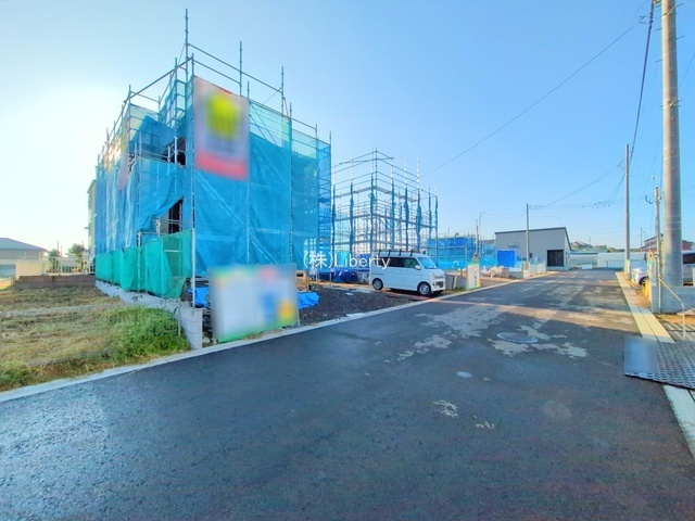 古河市大堤　新築戸建　２号棟の前面道路含む現地写真