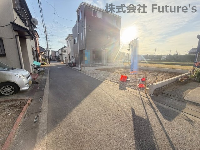三郷市彦川戸1丁目　新築戸建　全1棟の前面道路含む現地写真|前面道路含む現地写真です。