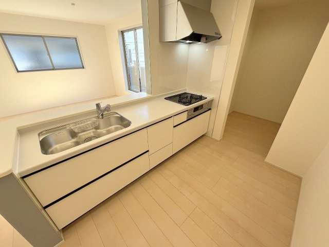 三郷市彦川戸1丁目　新築戸建　全1棟のキッチン|同施工会社の参考写真になります。