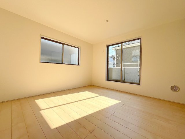 三郷市彦川戸1丁目　新築戸建　全1棟の居間・リビング|同施工会社の参考写真になります。