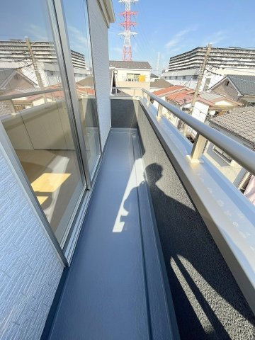 三郷市彦川戸1丁目　新築戸建　全1棟のバルコニー|同施工会社の参考写真になります。