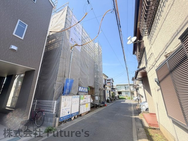 三郷市彦川戸1丁目　新築戸建　全1棟の前面道路含む現地写真|前面道路含む現地写真です。