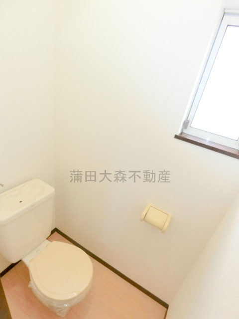 エーデルハイツのトイレ|窓付きのトイレ