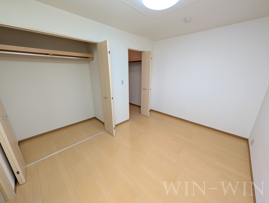 Flora若狭の洋室