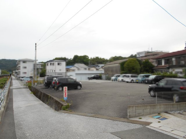 鵜来巣濵田駐車場